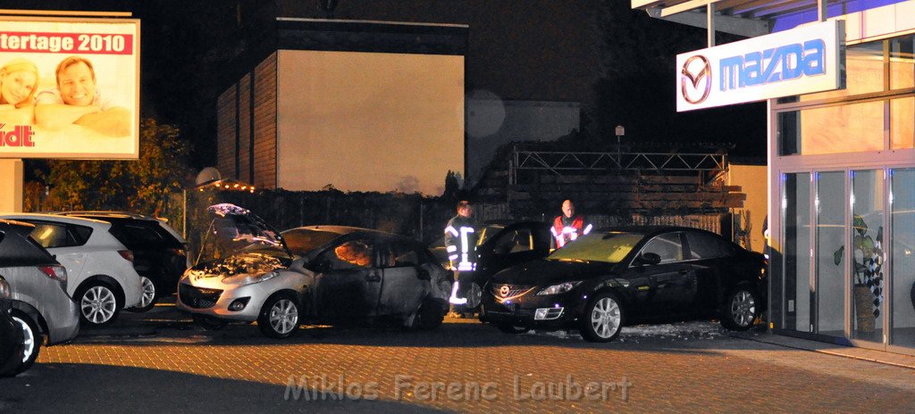 Brandstiftung auf Autohaeuser Leverkusen Robert Blum Str P10.JPG